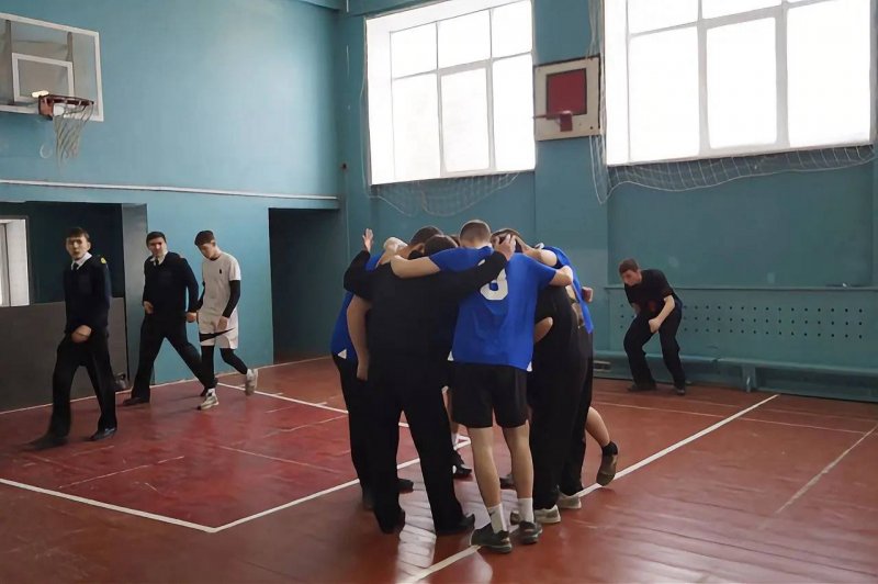 Борьба за мяч и победу