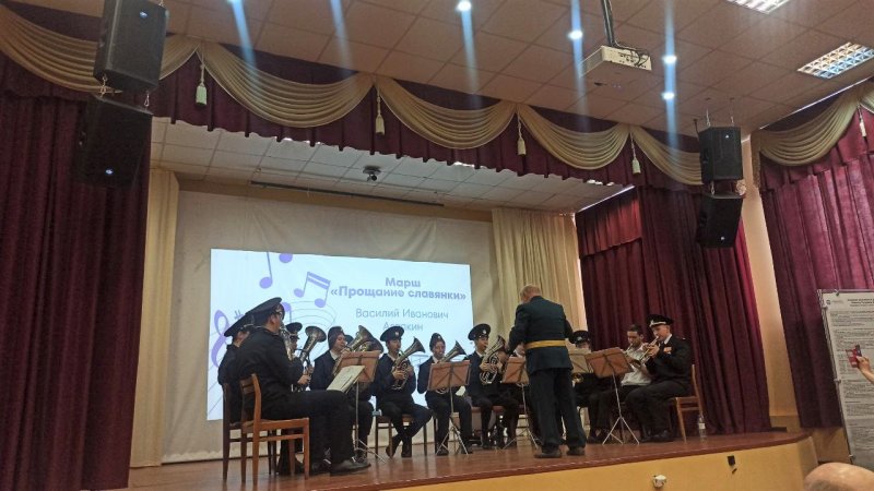 Праздничный концерт духового оркестра