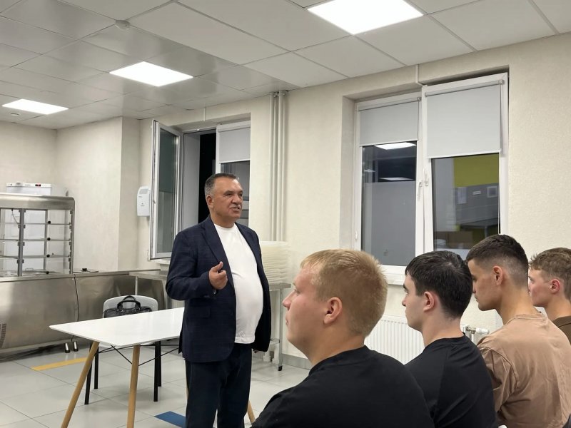 Первая неделя позади